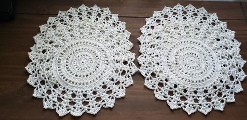 Jogo de 04 Toalhinhas em Crochê Branco (25 cm)