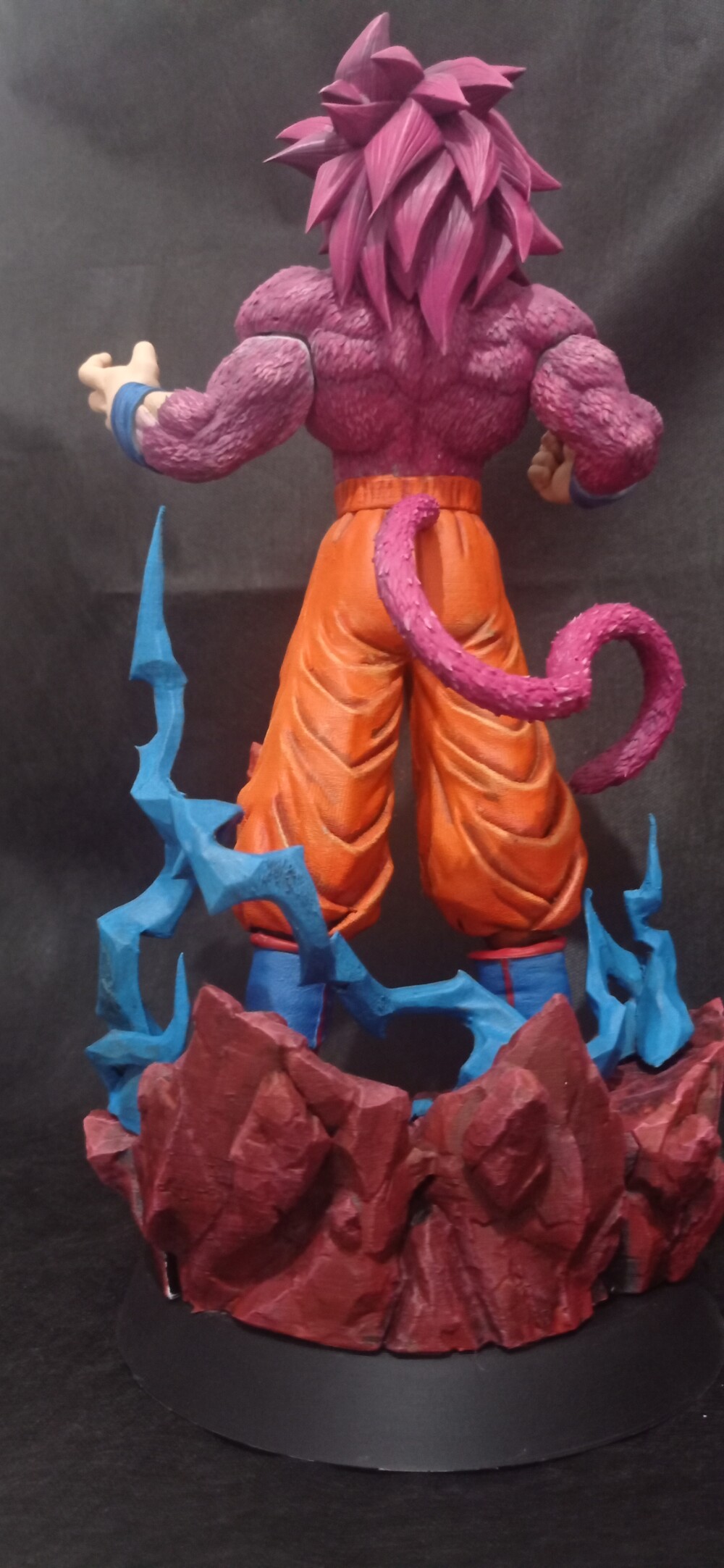 Estátua Goku Super Saiyajin 4 SSJ4 Dragon Ball Daima Resina Prem