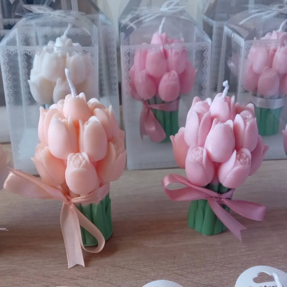 Buquê de Tulipas com Velinha Aromática