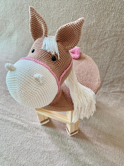 BANCO CAVALINHO AMIGURUMI banco + capa