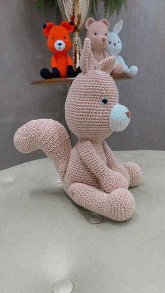 ESQUILO AMIGURUMI