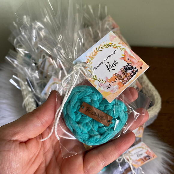 Kit 30 Chaveiros Coração Fio de Malha com Nome em Couro
