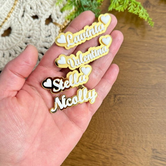 Nomes para Laços em Acrílico Duplo Sobreposto até 6 cm