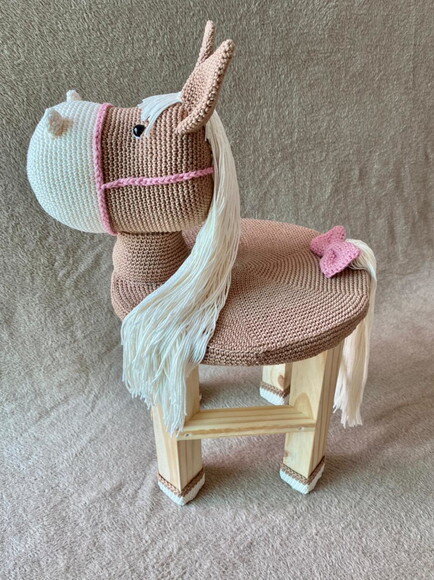 BANCO CAVALINHO AMIGURUMI banco + capa
