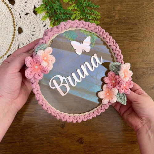 Porta Maternidade Guirlanda em Acrílico Personalizado