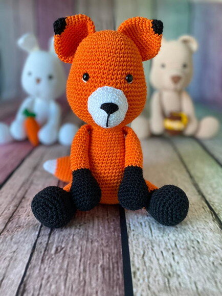 RAPOSA AMIGURUMI