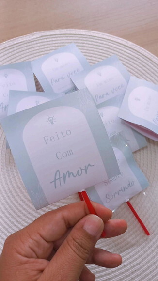 Kit com 50 Pirulitos Personalizados
