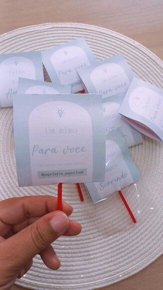Kit com 50 Pirulitos Personalizados