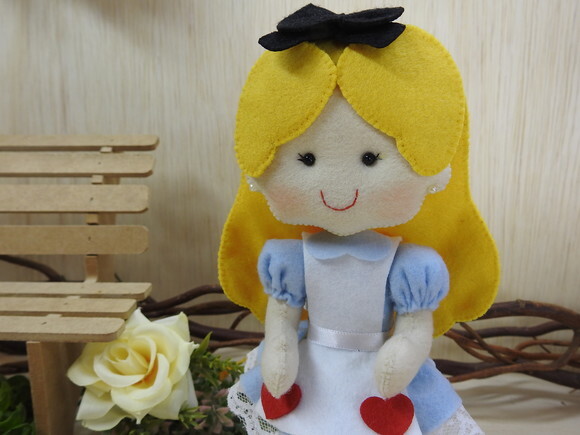 Alice no País das Maravilhas em Feltro