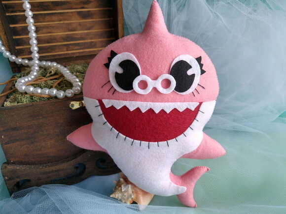 Baby Shark em Feltro