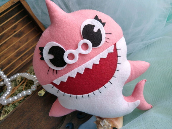 Baby Shark em Feltro