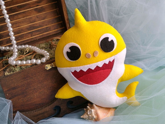 Baby Shark em Feltro
