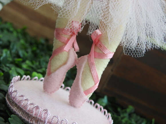 Bailarina em Feltro