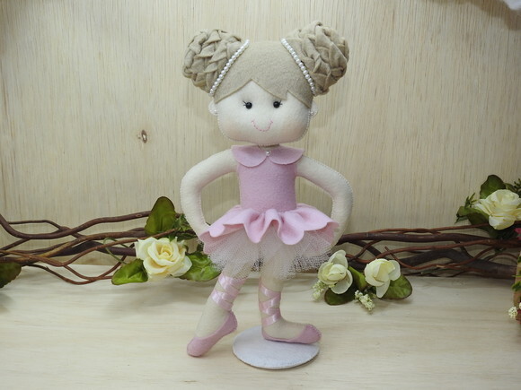Bailarina em feltro Coque