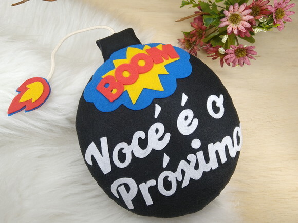 Bomba em Feltro para Noivo* Chamar Chat