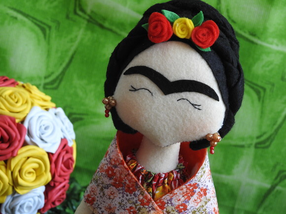 Boneca Frida em Feltro - Chamar no Chat Antes da Compra