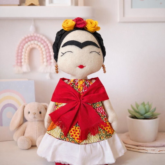 Boneca Frida em Feltro - Pronta Entrega
