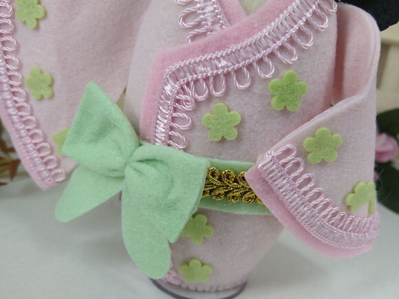 Boneca Kokeshi em Feltro - 20 Cm* Chamar Chat