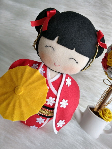 Boneca Kokeshi em Feltro - 28 cm + 20 cm