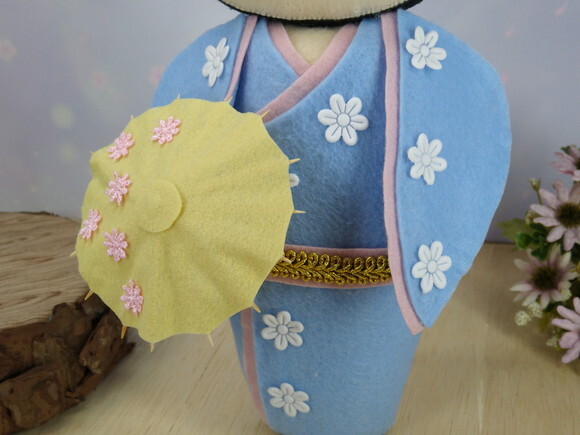 Boneca Kokeshi em Feltro 40 Cm* Chamar Chat