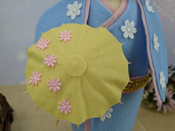 Boneca Kokeshi em Feltro 40 Cm* Chamar Chat