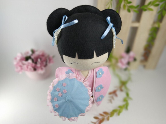 Boneca Kokeshi em Feltro 40 Cm* Chamar Chat