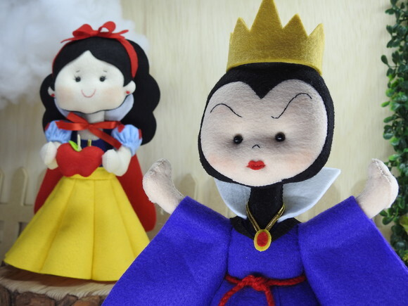Branca de Neve e Rainha Má de Feltro
