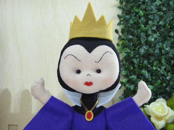 Branca de Neve e Rainha Má de Feltro
