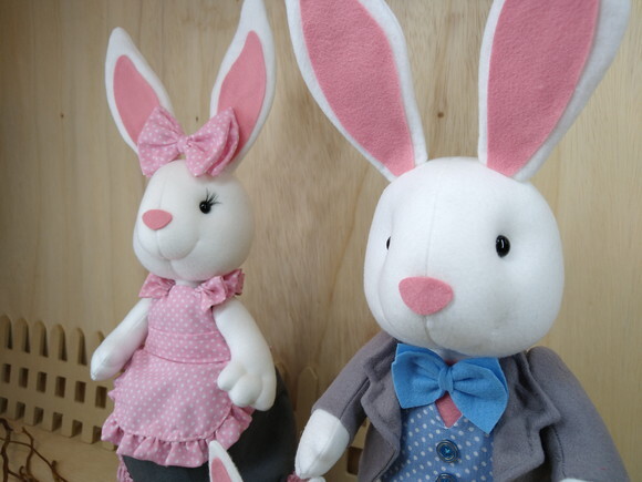 Casal Coelhos de Páscoa em Feltro* Chamar Chat