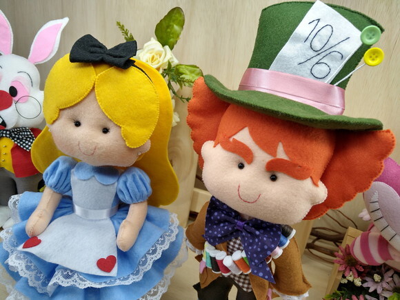 Chapeleiro da Alice no País das Maravilhas em Feltro