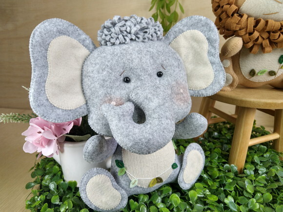 Elefante em Feltro* Chamar Chat