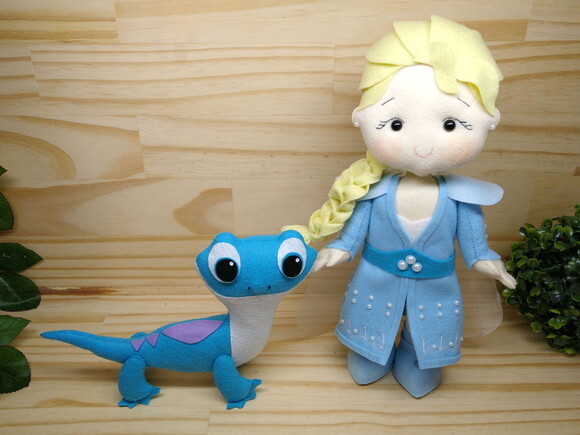 Elsa e Bruni Salamandra de feltro - filme Frozen