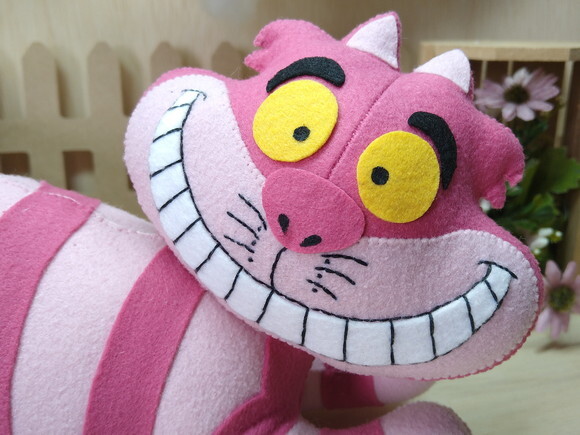 Gato da Alice no País das Maravilhas em Feltro