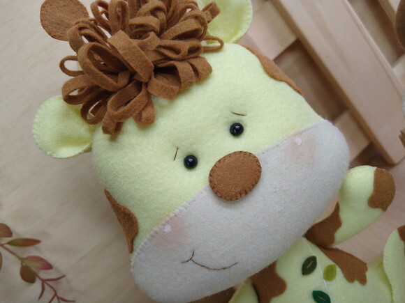 Girafa em Feltro