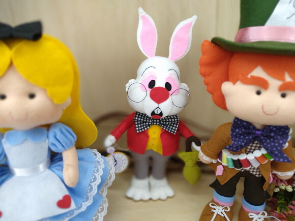 Kit Alice no País das Maravilhas em Feltro
