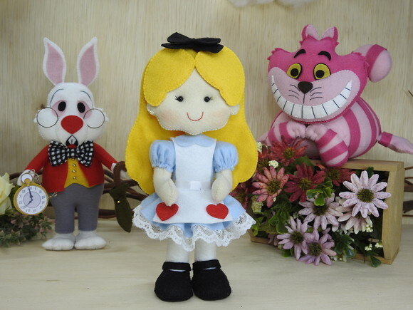 Kit Alice no País das Maravilhas em Feltro