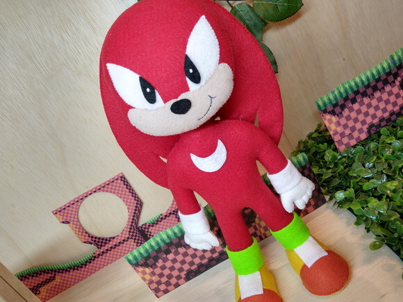 Knuckles em feltro - Sonic