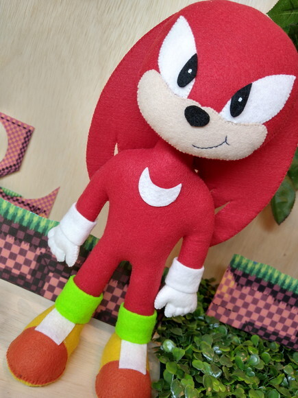 Knuckles em feltro - Sonic