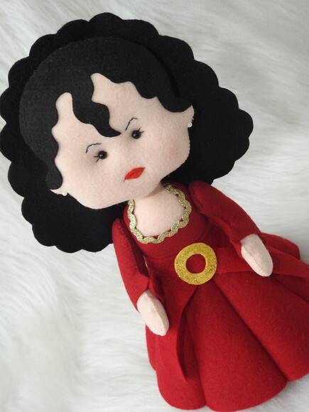 Mãe Gothel em Feltro- Enrolados