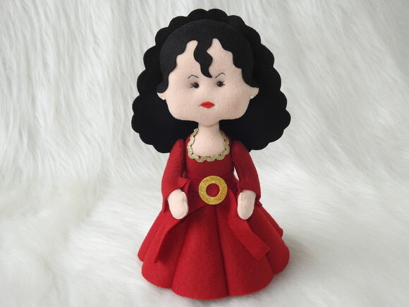 Mãe Gothel em Feltro- Enrolados