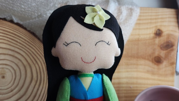 Mulan em Feltro _ Antes de Comprar Verificar Data Disponível