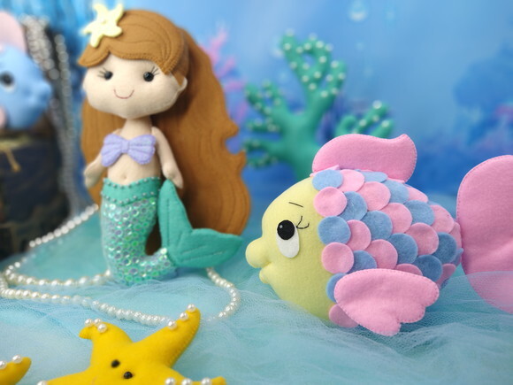 Pequena Sereia de feltro e Peixinho
