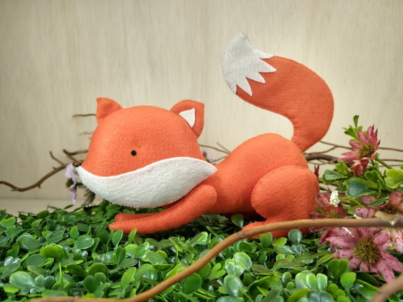 Raposa em Feltro - Bosque* Chamar Chat