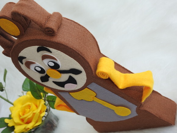 Relógio Horloge em Feltro - Personagem da Bela e a Fera