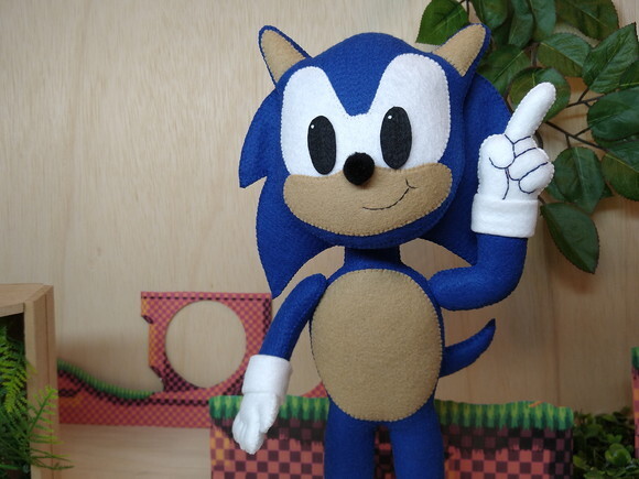 Sonic em feltro