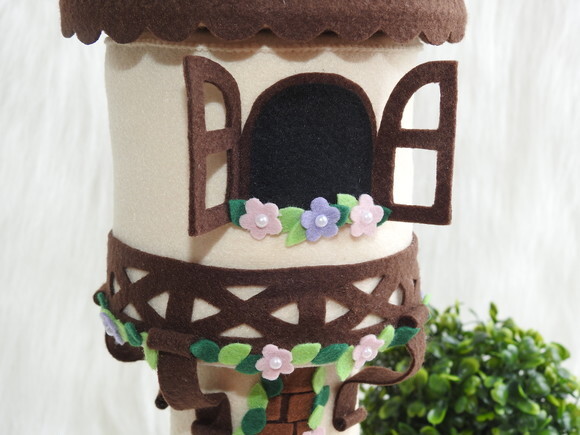 Torre da Boneca Rapunzel em Feltro- Enrolados