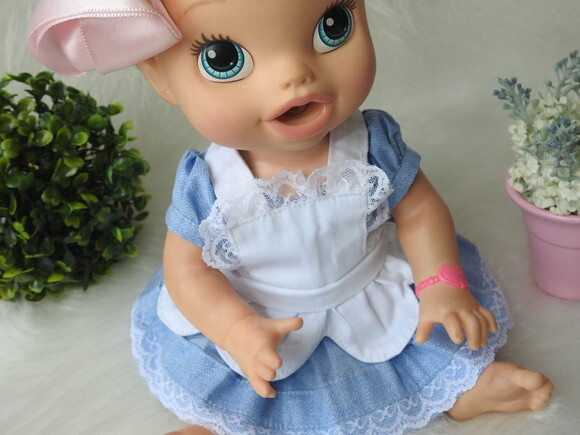 Vestido para Boneca = com Avental