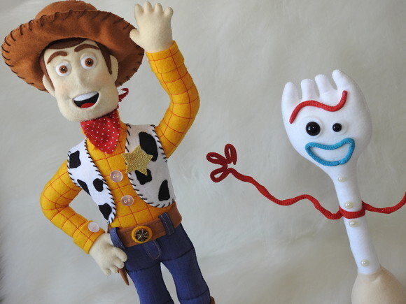Woody + Garfinho do Toy Story em Feltro