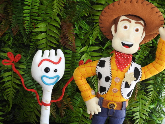 Woody + Garfinho do Toy Story em Feltro