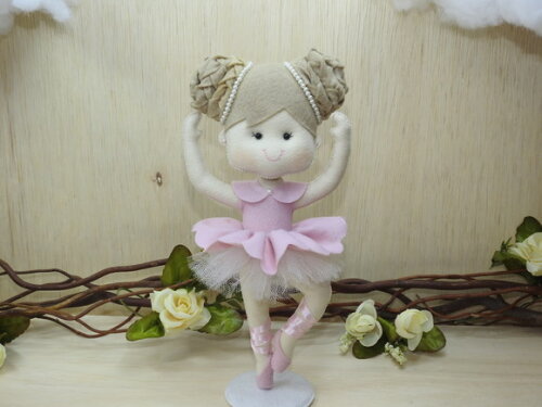 Bailarina em feltro Coque